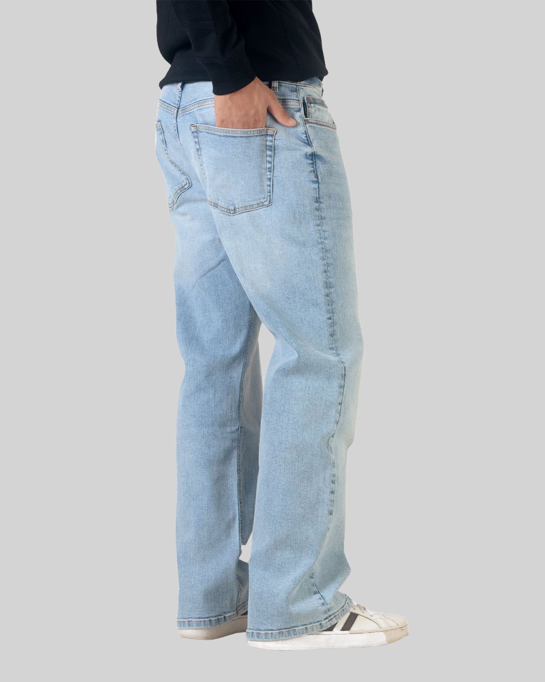 Relaxed Straight Super Light Wash