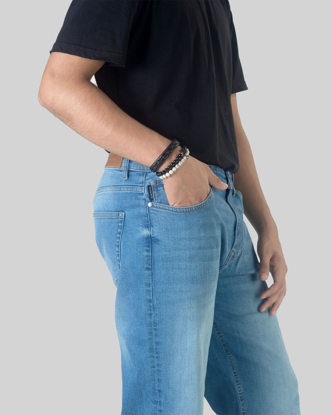 Relaxed Straight Medium Wash