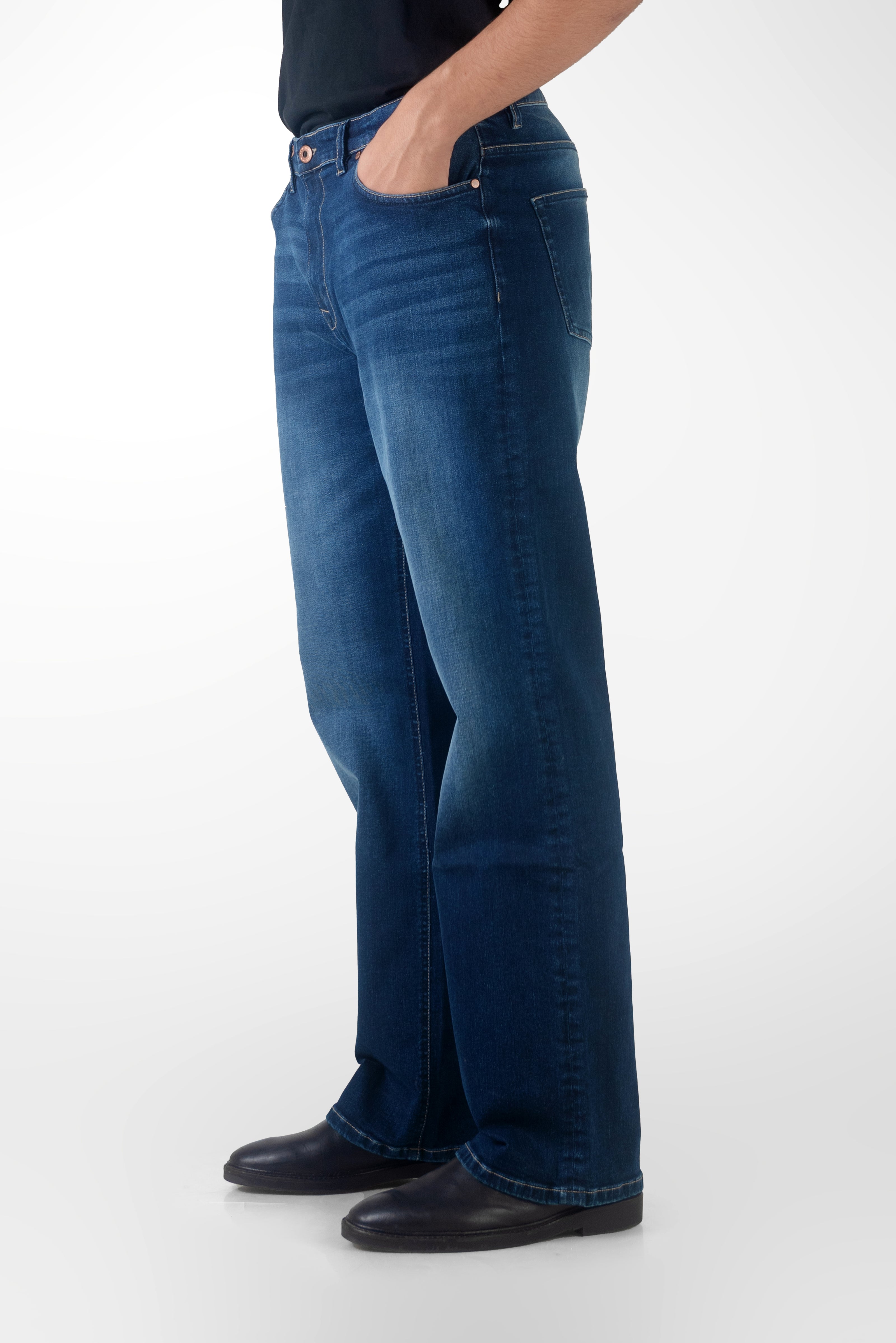 Relaxed Straight Dark Blue Wash