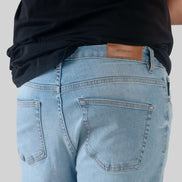 Slim Straight Light Indigo Wash