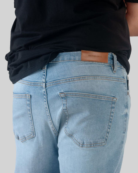 Slim Straight Light Indigo Wash