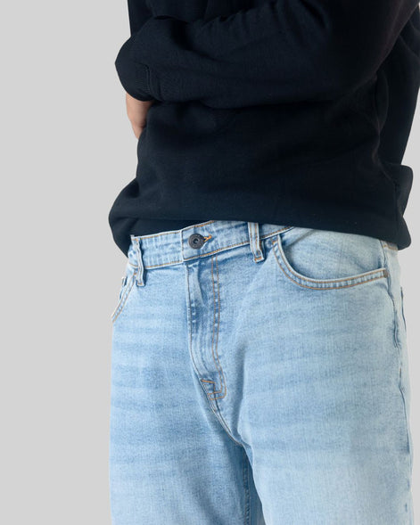 Relaxed Straight Super Light Wash